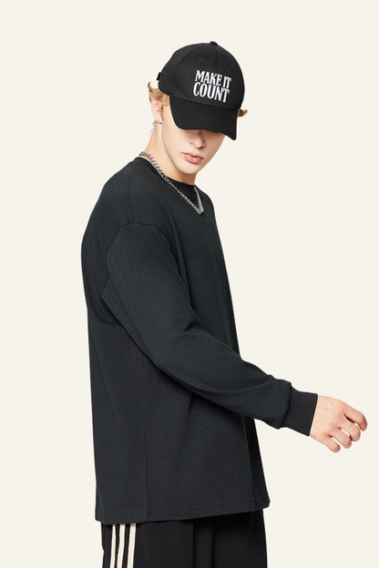 Men's 350 Heavyweight Cotton Long-sleeve T-shirt.