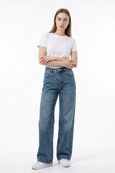 Women's Vintage Wash High Waist Straight Leg Jeans