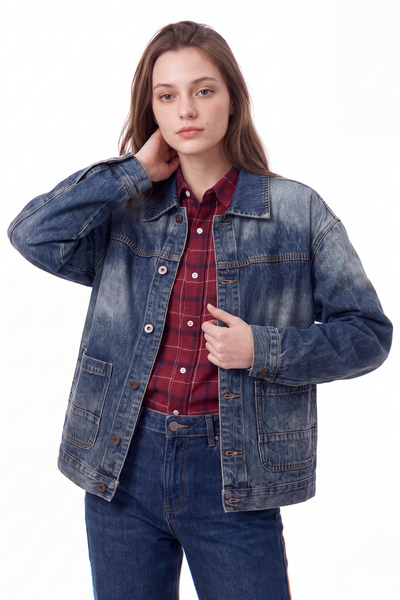 Women's Relaxed Classic Fit Denim Jacket