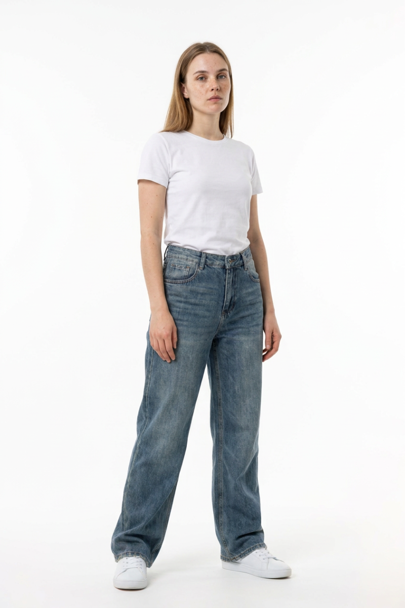 Women's Vintage Dirty Wash Straight Leg Jeans