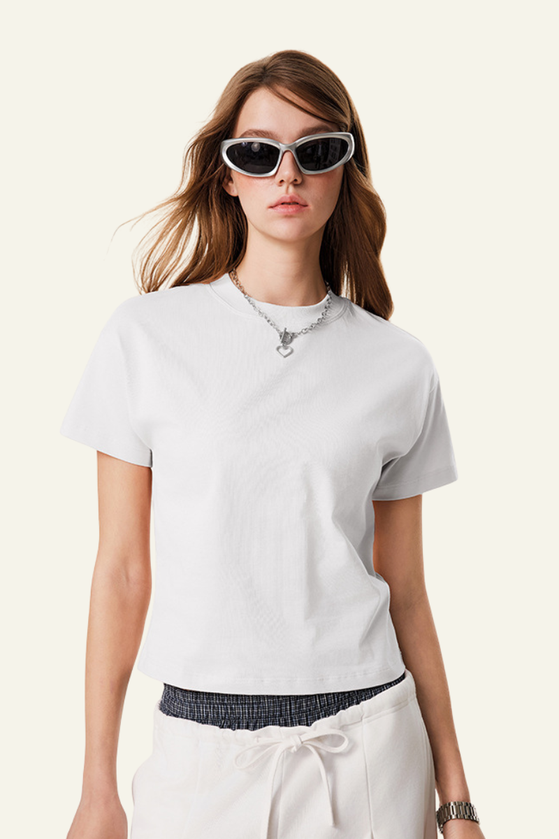 Women's  cotton Round-neck Slimming T-shirt.