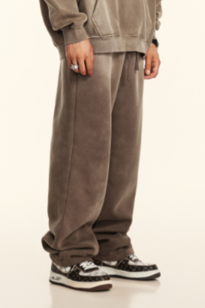Men's Washed Straight-Leg Pants.