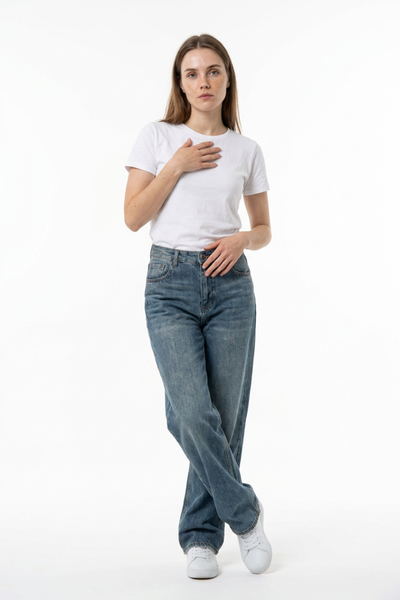 Women's Vintage Dirty Wash Straight Leg Jeans