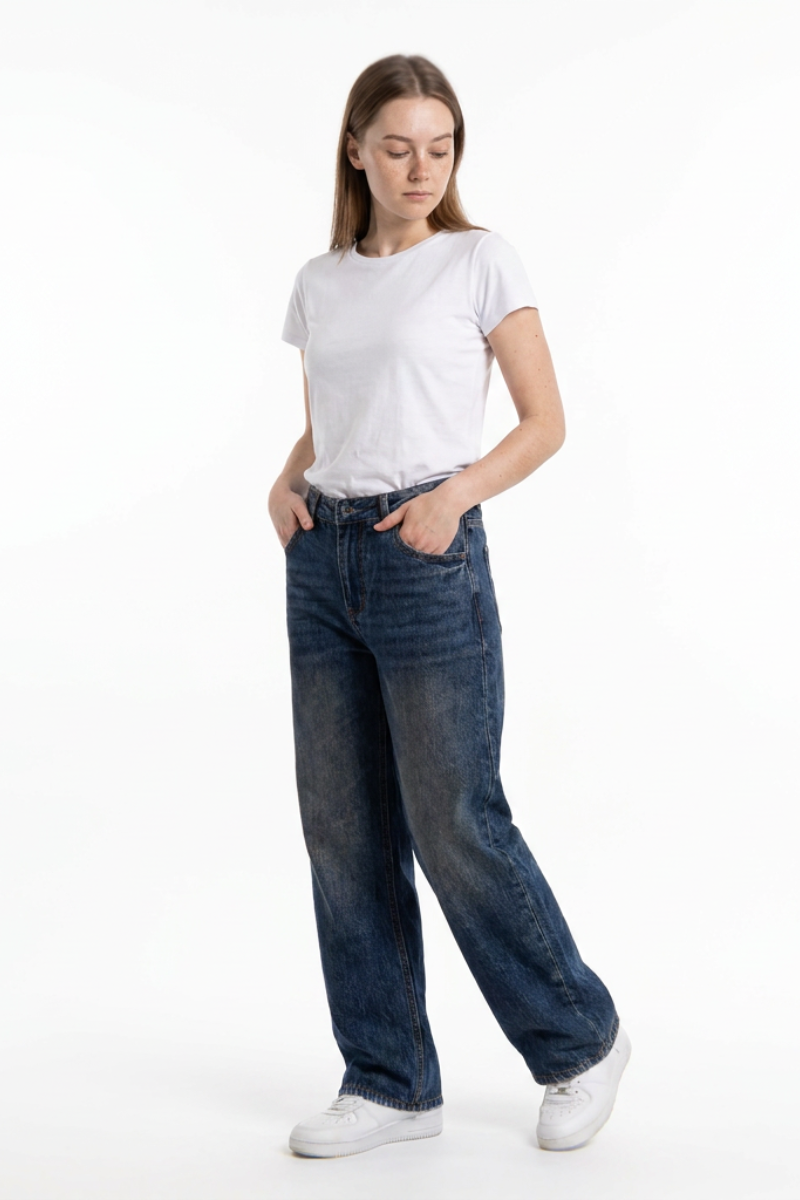 Women's Distressed Wash High Waist Straight Leg Jeans