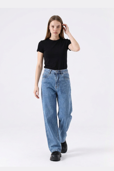 Women's Classic Wash High Waist Straight Leg Jeans