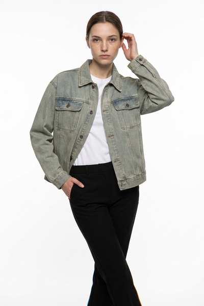 Women's Classic Vintage Blue Relaxed Fit Denim Jacket