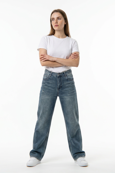 Women's Vintage Dirty Wash Straight Leg Jeans