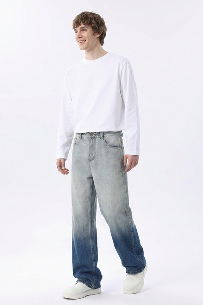 Men's Gradient Wash Relaxed Straight Leg Jeans