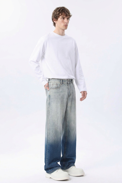 Men's Gradient Wash Relaxed Straight Leg Jeans