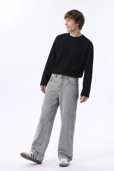 Men's Relaxed Straight Leg Jeans