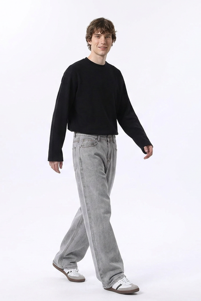 Men's Relaxed Straight Leg Jeans